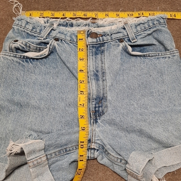 LEVI'S 550 (W 29, L 30) Relaxed Fit Student Highly Distressed Jean Shorts Blue - Picture 4 of 9